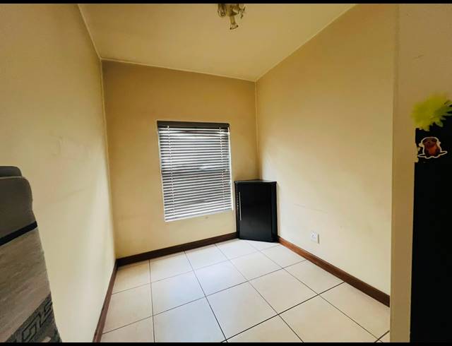 3 BEDROOM APARTMENT FOR SALE IN PALMIET